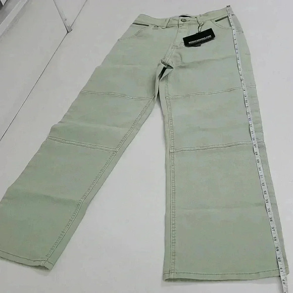 BROOKS MARKS UNIVERSAL PANEL PANT IN PISTACHIO - Picture 4 of 16